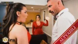 Duşa Giren Olgun Annesini Dikizleyip Sikini Sıvazlıyor